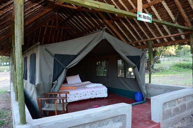 3 days group joining safari to Masai Mara with a Land CruiserJeep - Nairobi to Maasai Mara: how this 3-day group safari works