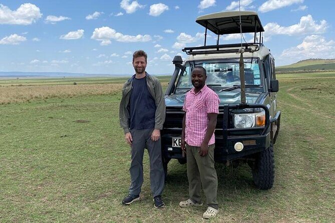 4 Days Safari to Lake Nakuru N/P and Maasai Mara N/R - Mara River day three: picnic lunch and the wildebeest crossing plan