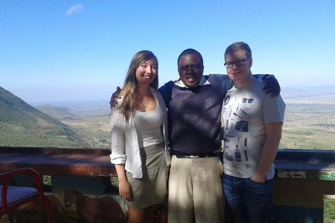 4 Days Small Group Maasai Mara and Lake Nakuru Safari - Nairobi Pickup at 8:00 and the Rift Valley Viewpoint Drive