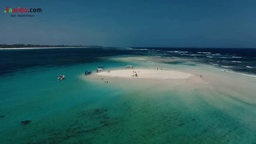 Diani Beach: Glass-Bottom Boat Cruise to Robinson Island - Snorkeling support: you don’t need to be a sea pro