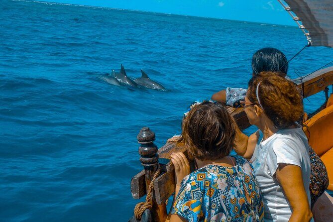 Full-Day Special Wasini Island Tour with Snorkeling and Lunch - Onboard comfort: boat size, toilets, music, and the photo bonus