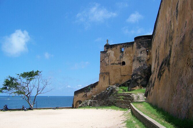 Full day tour in Mombasa - A private guide day in Mombasa starts at 8:00 am