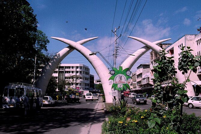 Full day tour in Mombasa - Old Town lanes and the fish market break for lunch