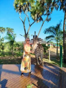 giraffe feeding - From Diani Beach to the sanctuary: what the timing really looks like