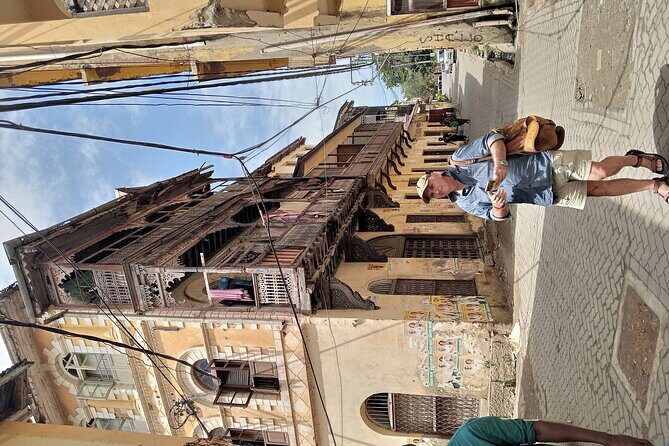 Half day city tour of mombasa - Uhuru Gardens and the “breathing space” effect