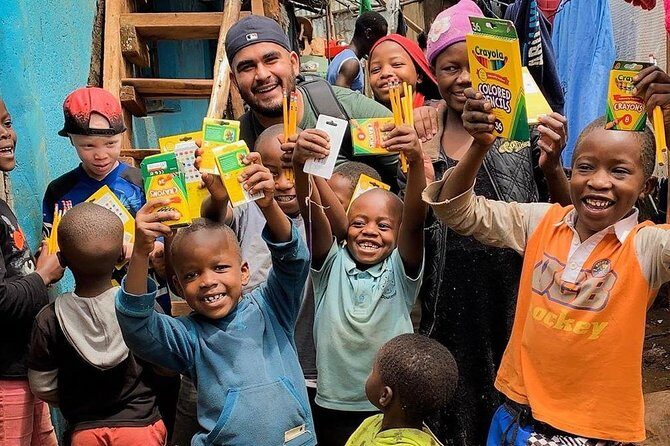 Kibera Slum Tour with Lucas - First Step: Meeting Lucas at Greenhouse Mall
