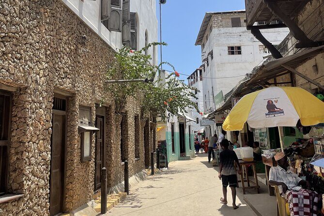 Lamu Old Town Walking Tour - A short walk that makes Lamu’s old town make sense