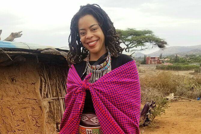 Maasai Village Experience Day Tour - Bisil on market day: Mondays and Fridays bring the noise