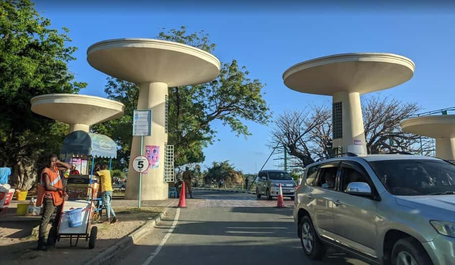 Mombasa: Tusks, Fort Jesus, Old Town, Beach and City Tour - Key things you’ll notice on this tour