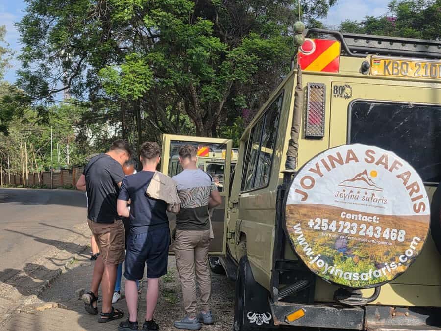 Nairobi: 3-Days 2-Nights Maasai Mara Group Safari in 4x4 - Day two in Maasai Mara (7:00 am to 4:00 pm): Big Five hopes, Mara River reality, and sunset color