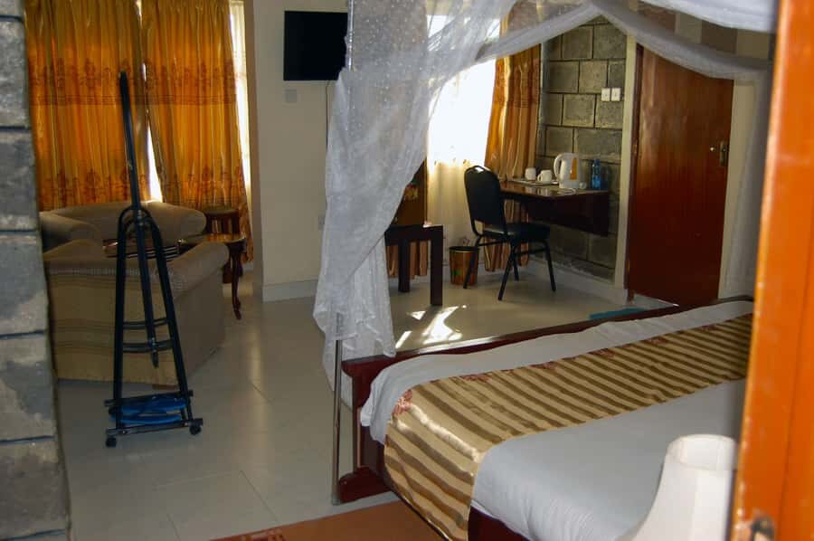 Nairobi: 4 Day Masai Mara and Lake Nakuru Camping Safari - Meals, Timing, and Comfort on a 4-Day Safari