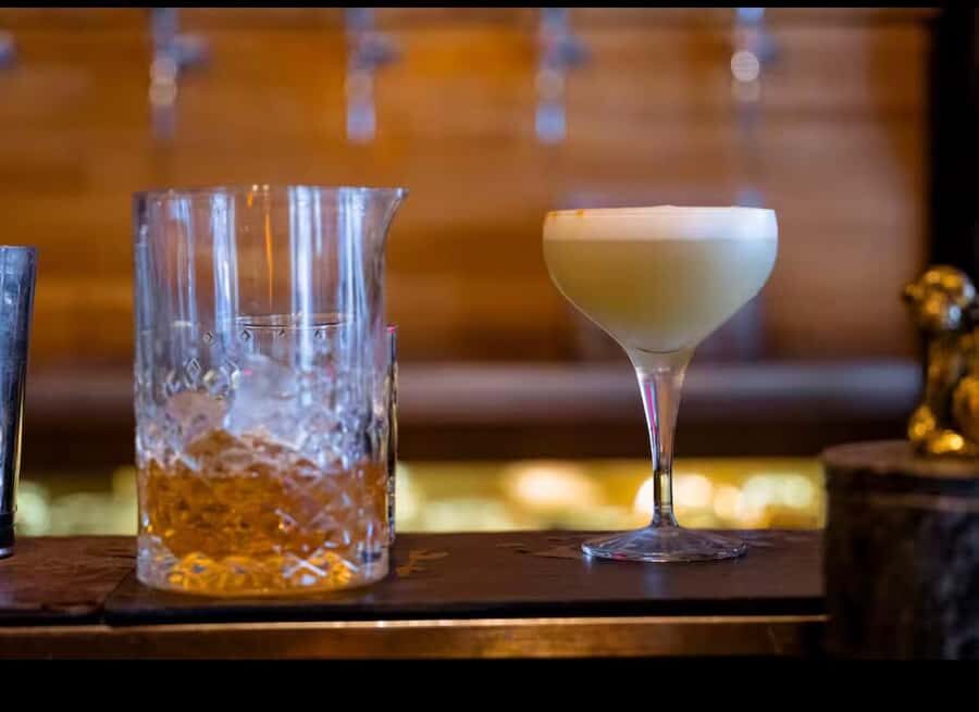 Nairobi bar crawl:Drink and Mingle - Westlands nightlife, guided the smart way