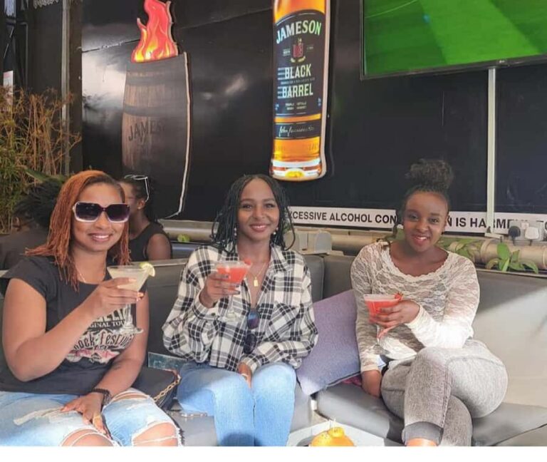 Nairobi bar crawl:Drink and Mingle - Your meeting point: Fortis Tower and finding Caroline fast