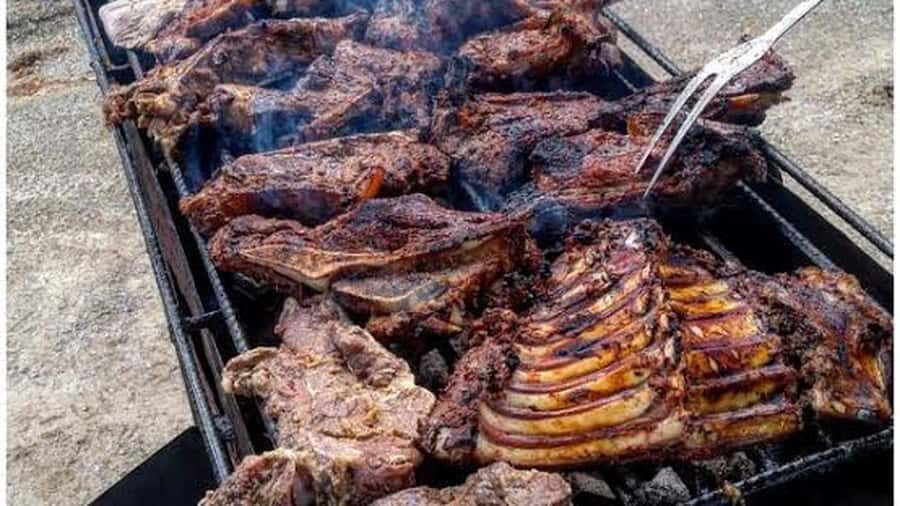 Nairobi: Cabaret Show with Dinner at Safari Park Hotel - Time Plan: About 4 Hours Total, With a Dance Option After