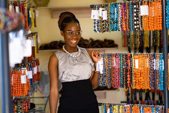 Nairobi city sights, Giraffe Encounters and Bomas Kenya Tour - Bomas of Kenya: 30+ dances across 53 ethnic communities