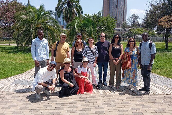 Nairobi City Walk Tour - Jamia Mosque: A Big Opening With Real Scale