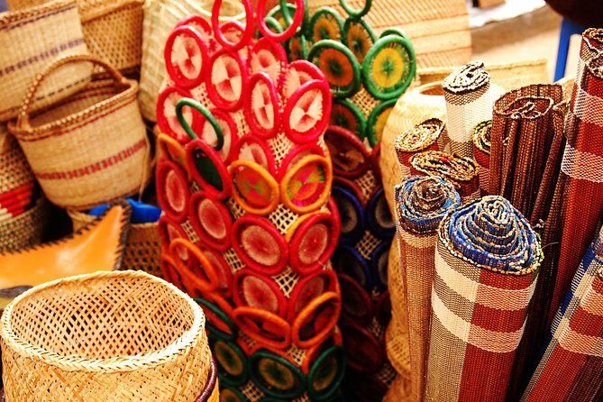 Nairobi Cultural Shopping Experience - Galleria Mall and the Galleria Maasai Market: Quick, Mix-and-Match Souvenirs