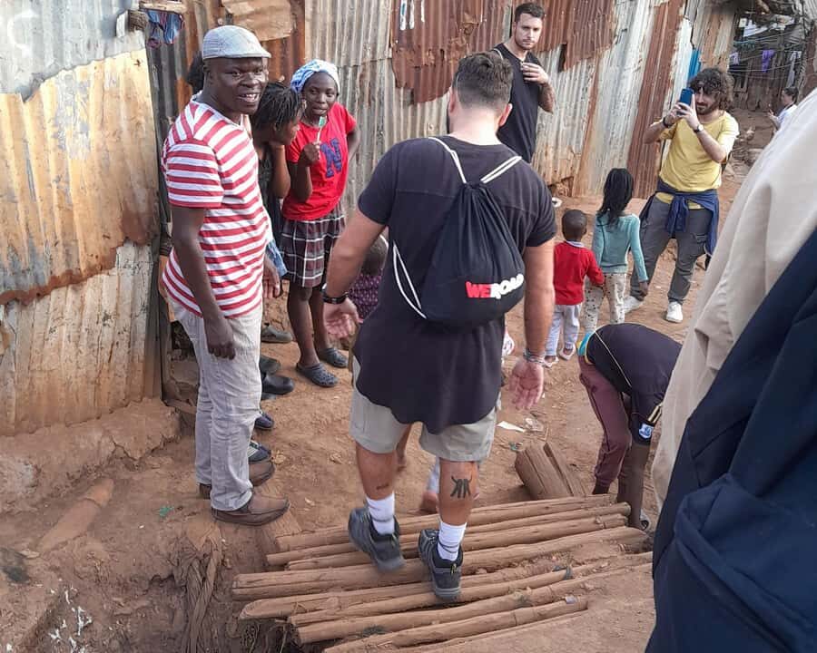 Nairobi: Explore Kibera Slum with Local Guides - Stop 1: the office briefing with Wi-Fi and clean washrooms