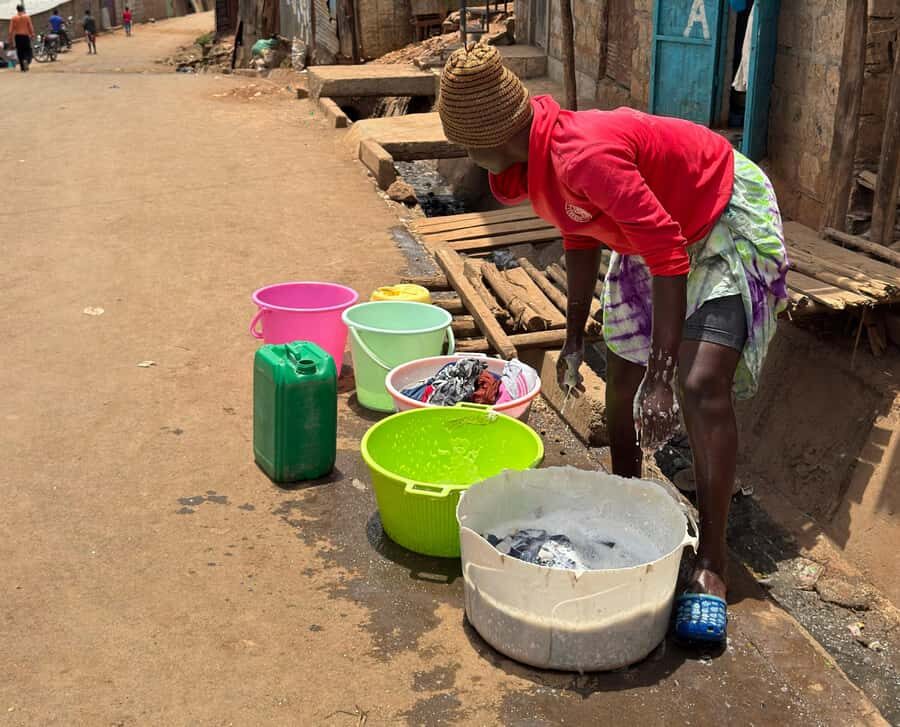 Nairobi: Explore Kibera Slum with Local Guides - Stop 4: Kibera Handicrafts Centre and the recycling-to-jewelry workflow