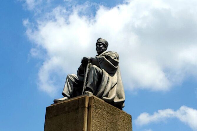 Nairobi History and Modern Culture 3 Hours Tour - Stop 3: Jamia Mosque and the Soundtrack of Daily Life
