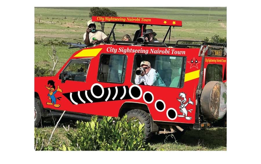 Nairobi: Hop on Hop off and Maasai market Collections Visit - The Wi‑Fi streaming claim and the open-sided jeep upgrade