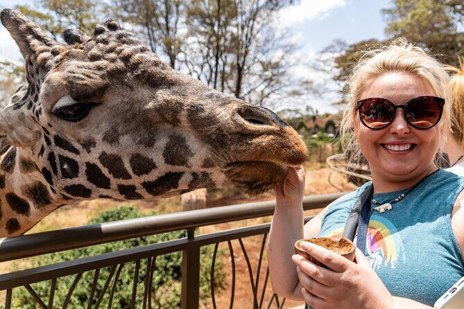 Nairobi National Park, Elephant Orphanage and Giraffe Centre - Stop 3: Kobe Tough Beads & leather (about 45 minutes)