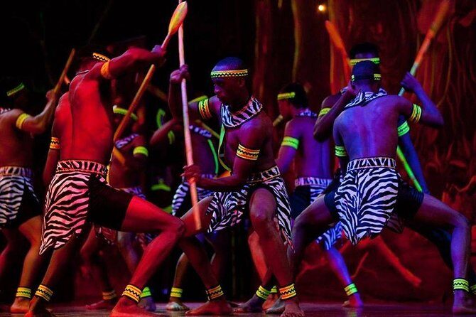 Nairobi Nightlife and Safari Park Hotel Dinner Experience - Best Food Strategy: What to Try First (Meat, Sides, or Vegetarian)