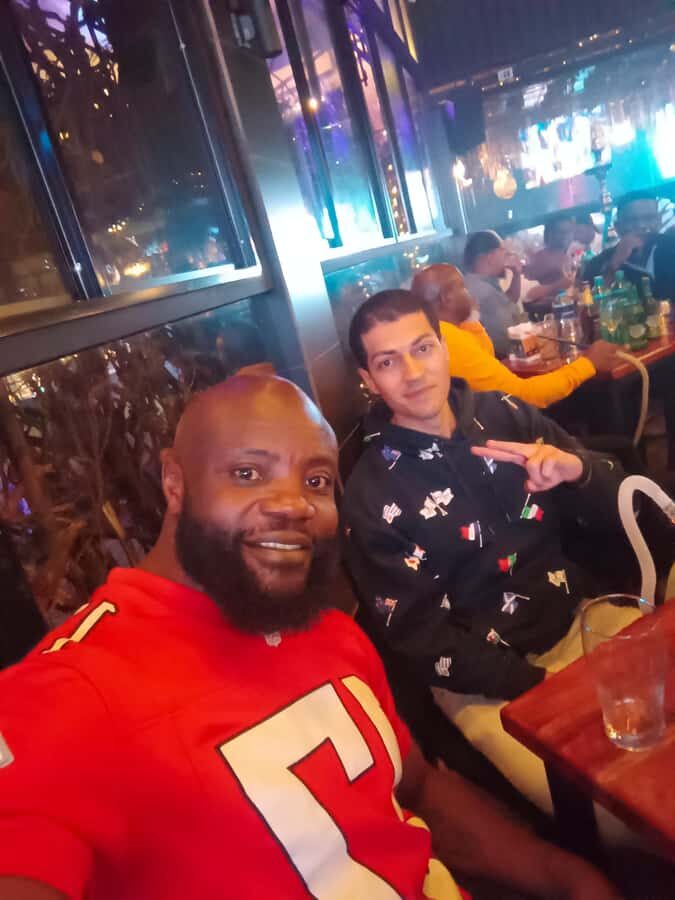 Nairobi Ultimate Bar Crawl - The beer-to-cocktail-to-tea rhythm (and that picnic-style break)