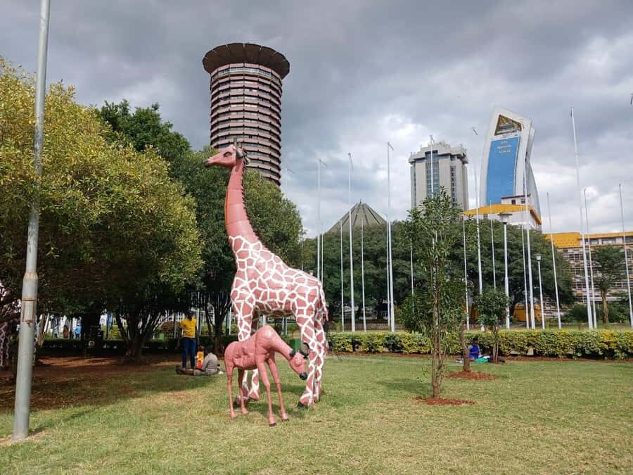 Nairobi Walking Tour: Downtown & City Tour - Safety, road-crossing, and pace in busy central Nairobi