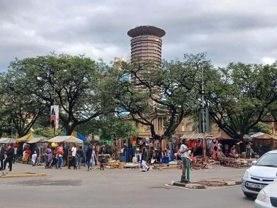 Nairobi Walking Tour: Downtown & City Tour - City Market: handicrafts, market life, and a street-food lesson you can taste