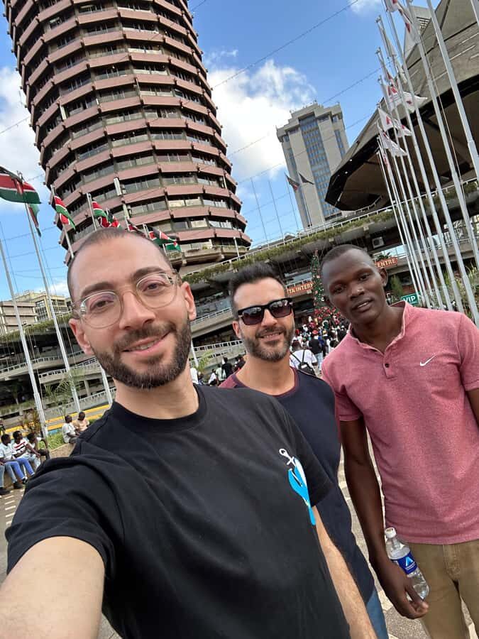 Nairobi Walking tour:Explore History Culture and Traditions - Uhuru Park: the green pause with city views