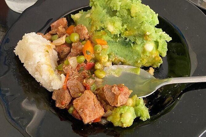 Private Traditional Kenyan Cooking Class with Lunch in Nairobi - The kitchen garden pause: seeing how ingredients connect