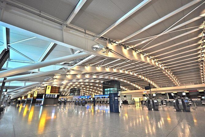 Safe and Private Airport transfer in Nairobi - Waiting for visa lines and delays: the real comfort feature