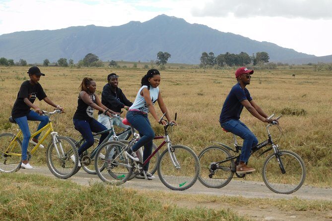 The Great Rift Valley Tour - L Bogoria, L Nakuru, L Naivasha and Hellsgate NP - The Rift Valley in Five Days: How This Private Route Really Feels