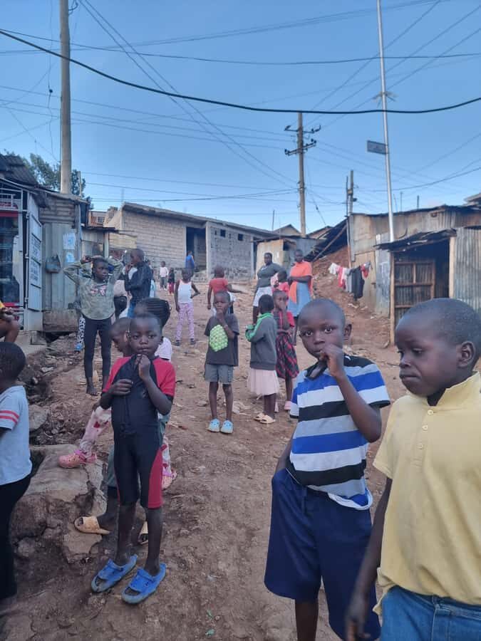 Visit Kibera The Largest Slum With a Local - Stop 5: Cafeteria Break, Local Food, and Tea With Mechanics